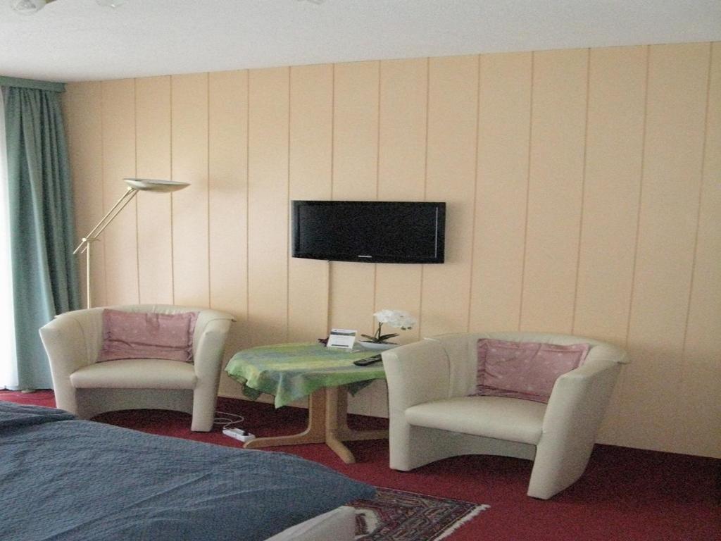 Bio-Hotel Zum Forsthaus ألتيناو المظهر الخارجي الصورة