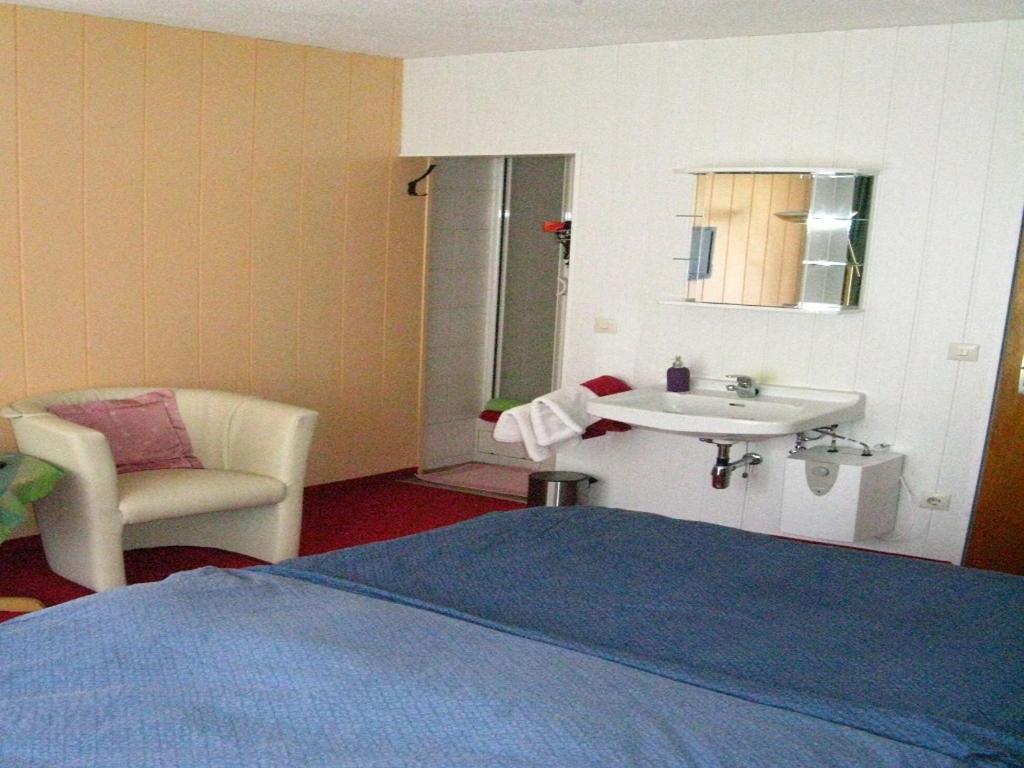 Bio-Hotel Zum Forsthaus ألتيناو الغرفة الصورة